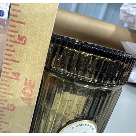 Leoben Co Vanilla Cedarwood Candle Ribbed Amber Glass Jar 18oz Essential Oils - Picture 7 of 7